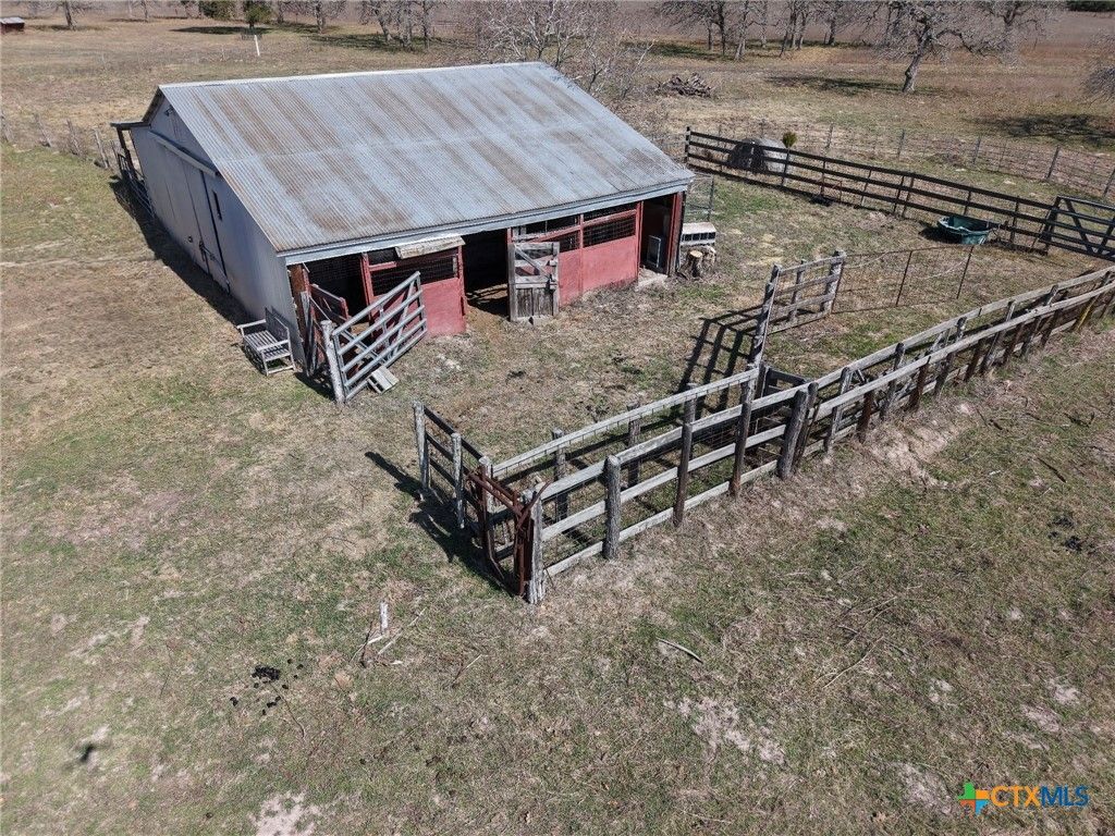 Image 29 of property listing at 15631 Fm 682, Yoakum, TX 77995