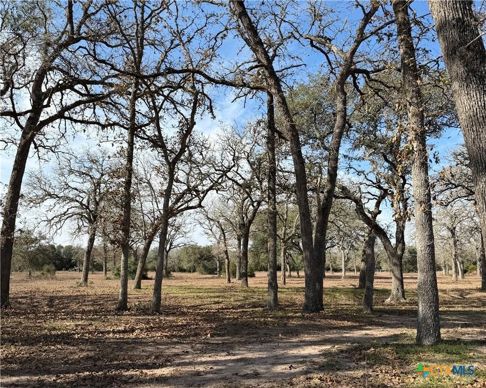 Image 37 of property listing at 15631 Fm 682, Yoakum, TX 77995