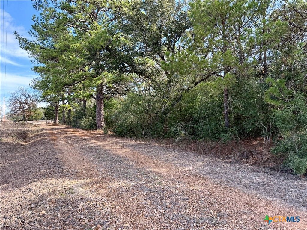 Image 38 of property listing at 15631 Fm 682, Yoakum, TX 77995
