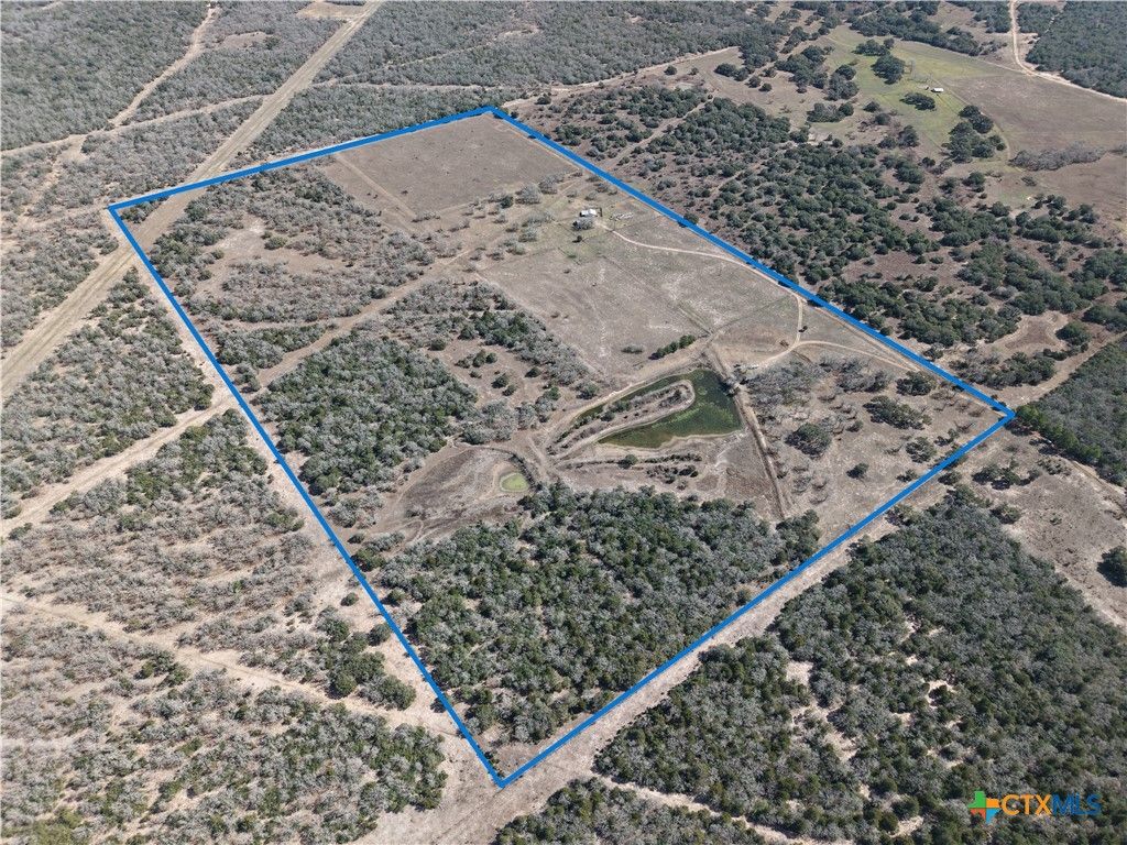 Image 44 of property listing at 15631 Fm 682, Yoakum, TX 77995