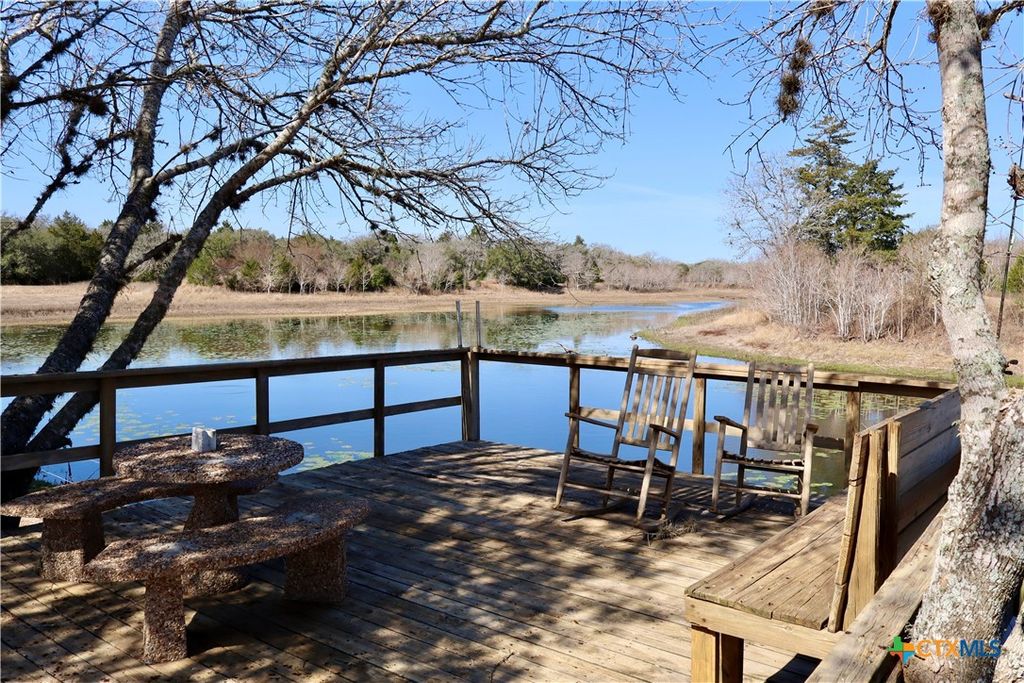 Image 5 of property listing at 15631 Fm 682, Yoakum, TX 77995