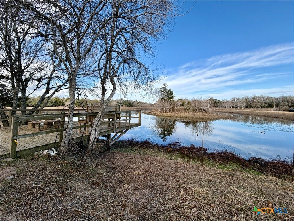 Image 6 of property listing at 15631 Fm 682, Yoakum, TX 77995