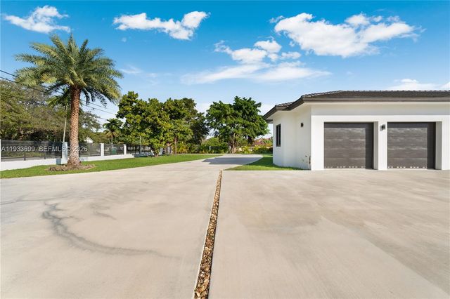 10398 SW 64th Street, Miami, FL 33173