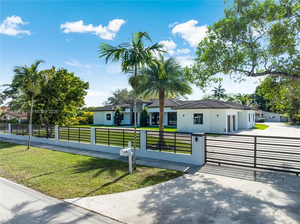 10398 SW 64th Street, Miami, FL 33173