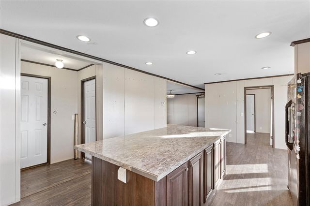 4423 W Bayshore Road, Anahuac, TX 77514