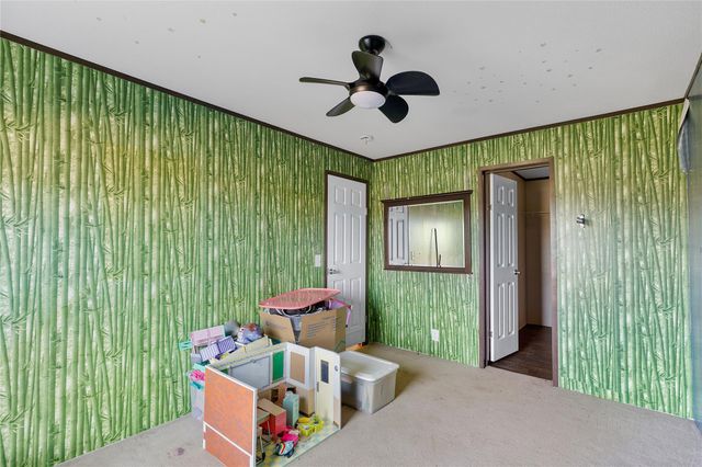 4423 W Bayshore Road, Anahuac, TX 77514