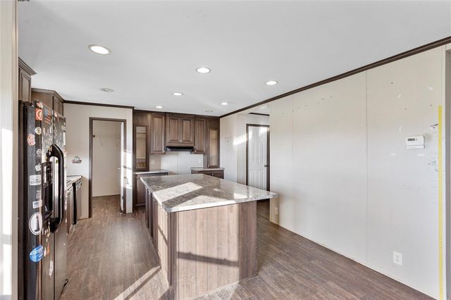 4423 W Bayshore Road, Anahuac, TX 77514