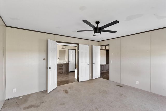 4423 W Bayshore Road, Anahuac, TX 77514