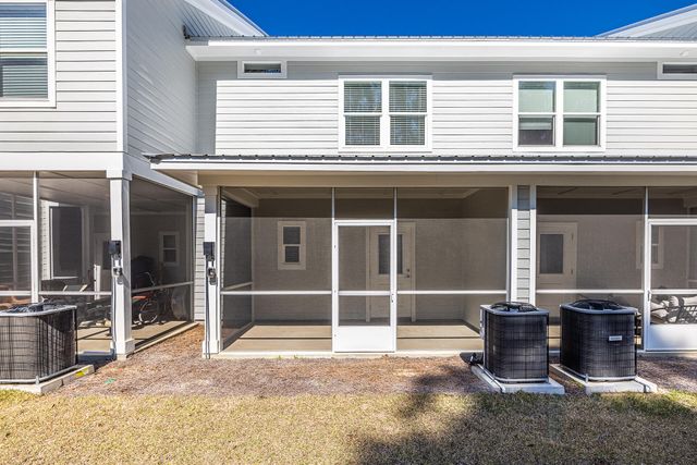 113 Date Palm Lane, Freeport, FL 32439