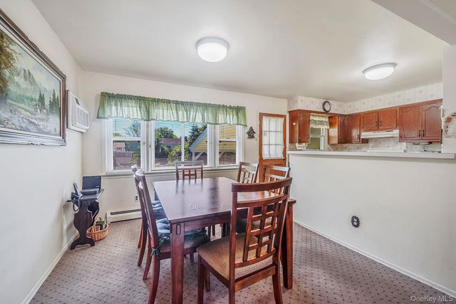 66 Henry Avenue, Babylon, NY 11702
