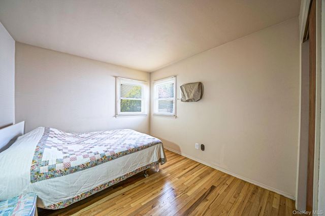 66 Henry Avenue, Babylon, NY 11702