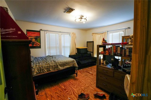 1688 E State Highway 71, La Grange, TX 78945