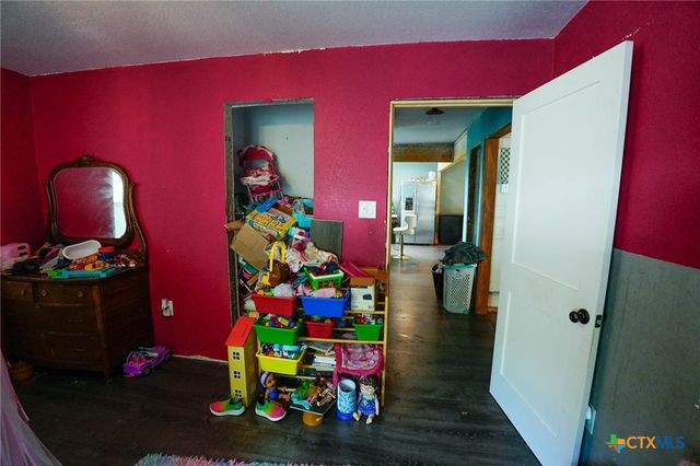 1688 E State Highway 71, La Grange, TX 78945