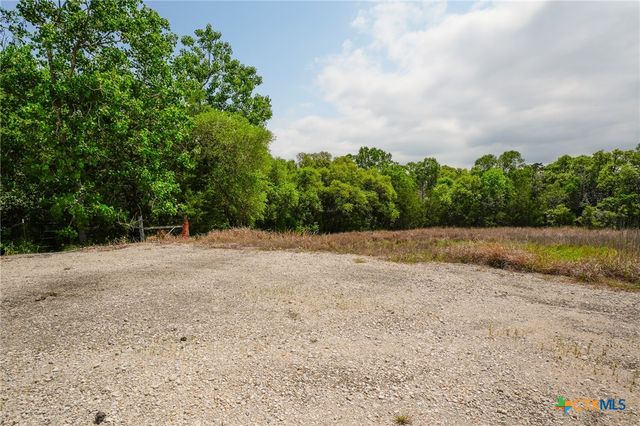 1688 E State Highway 71, La Grange, TX 78945