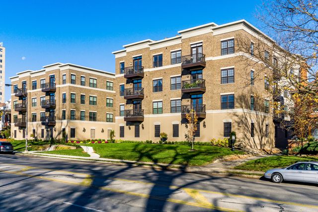 1670 E Broad, 206, Columbus, OH 43203