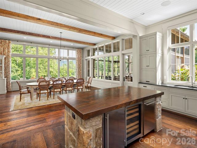 332 Walnut Valley Parkway, Arden, NC 28704