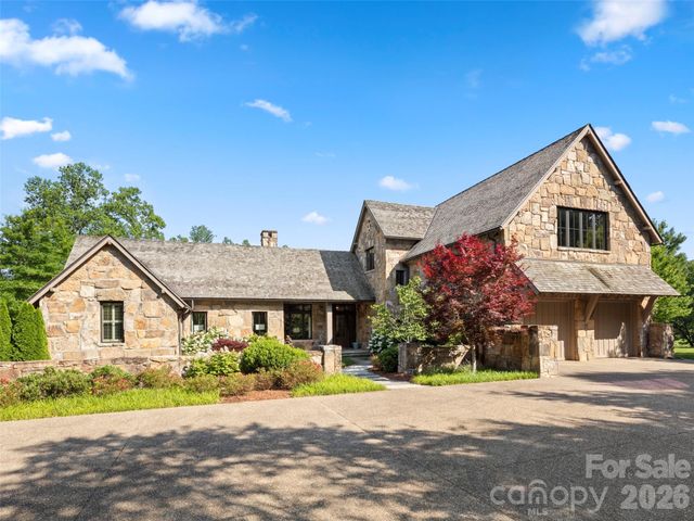 332 Walnut Valley Parkway, Arden, NC 28704