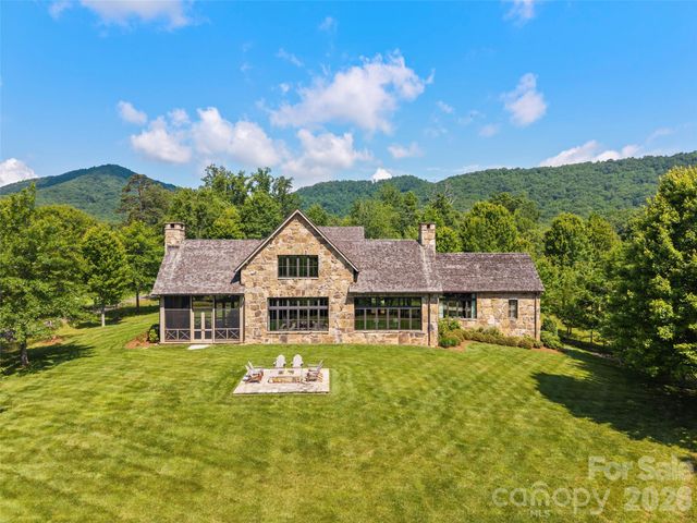 332 Walnut Valley Parkway, Arden, NC 28704