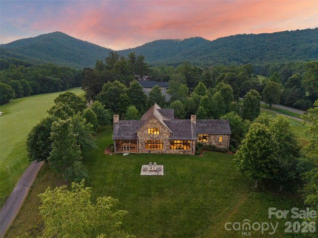 332 Walnut Valley Parkway, Arden, NC 28704