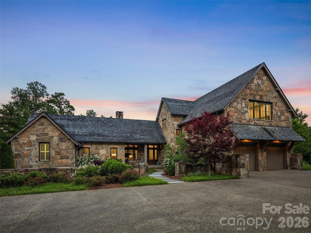 332 Walnut Valley Parkway, Arden, NC 28704