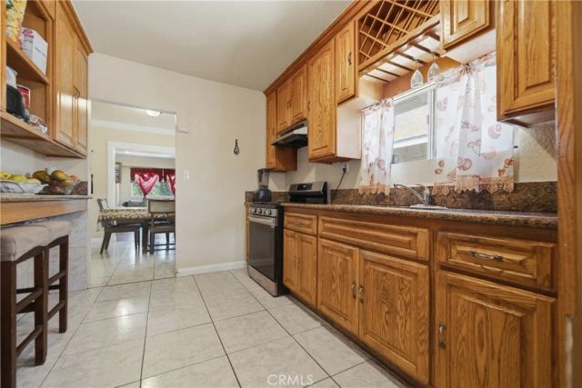 706 W 42nd, Los Angeles, CA 90037