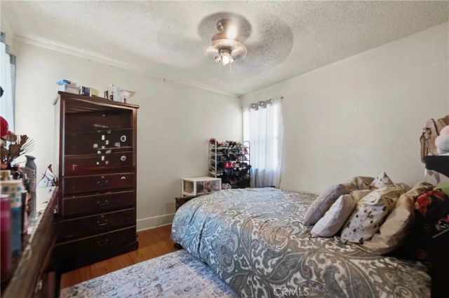 706 W 42nd, Los Angeles, CA 90037