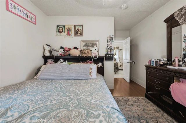 706 W 42nd, Los Angeles, CA 90037