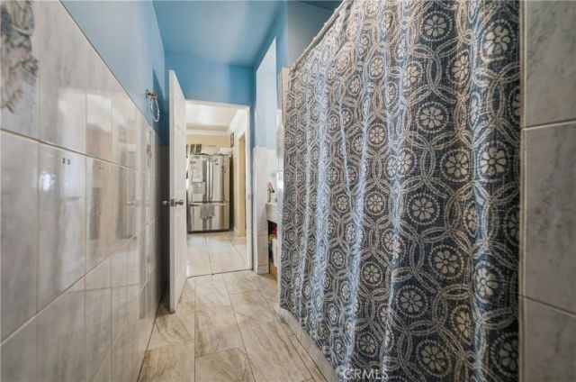 706 W 42nd, Los Angeles, CA 90037