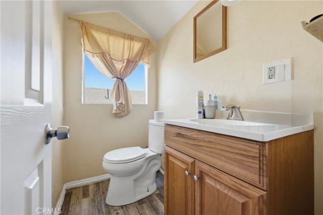 706 W 42nd, Los Angeles, CA 90037