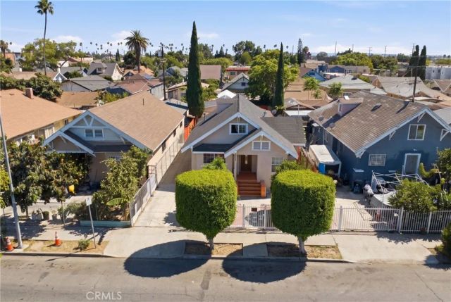706 W 42nd, Los Angeles, CA 90037