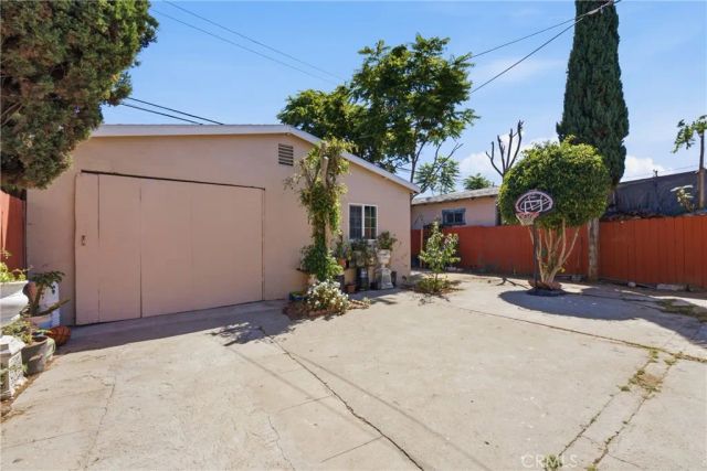 706 W 42nd, Los Angeles, CA 90037