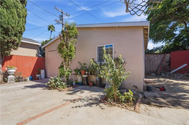 706 W 42nd, Los Angeles, CA 90037
