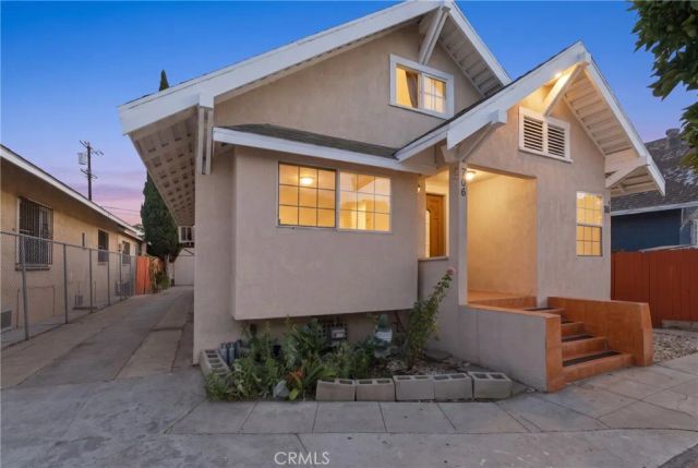 706 W 42nd, Los Angeles, CA 90037