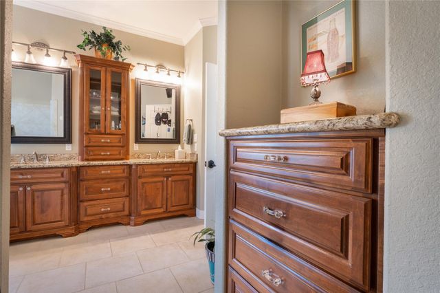 2007 Fm 2434, Weimar, TX 78962