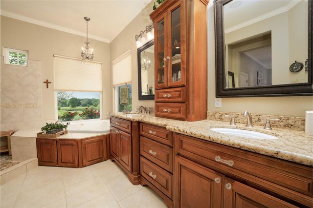 2007 Fm 2434, Weimar, TX 78962