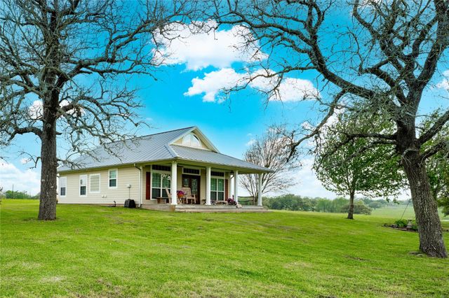 2007 Fm 2434, Weimar, TX 78962