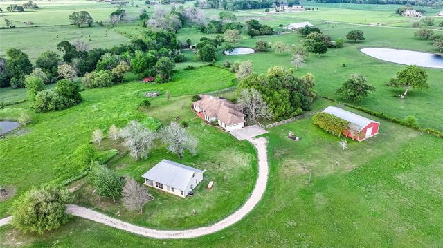 2007 Fm 2434, Weimar, TX 78962