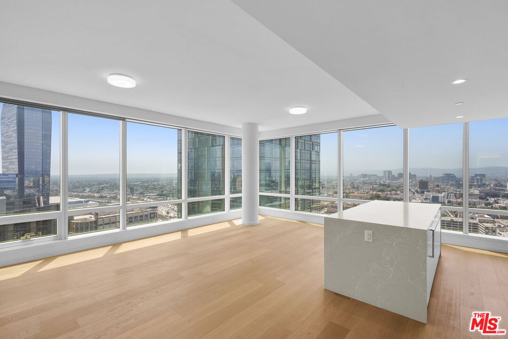 Image 1 of property listing at 877 Francisco St, Los Angeles, CA 90017