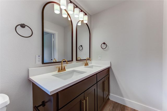 5914 Hewitt Drive, Houston, TX 77092