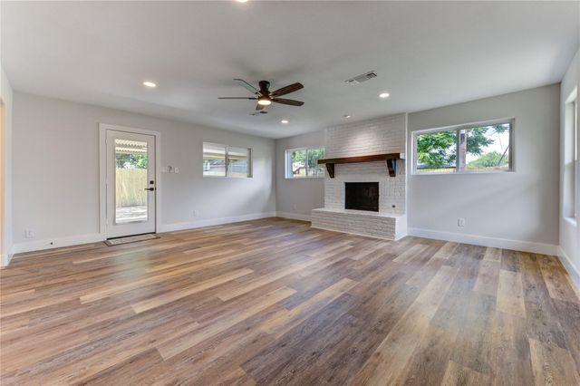 5914 Hewitt Drive, Houston, TX 77092
