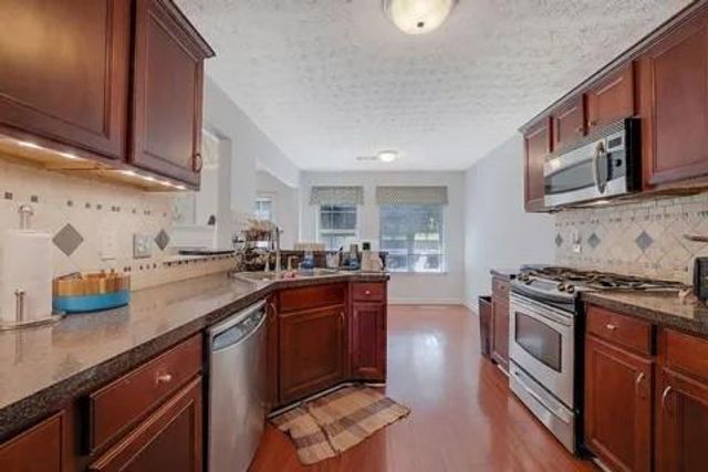 1322 Dodger Way, Lawrenceville, GA 30045
