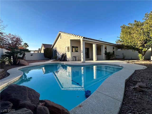 8001 Hesperides Avenue, Las Vegas, NV 89131