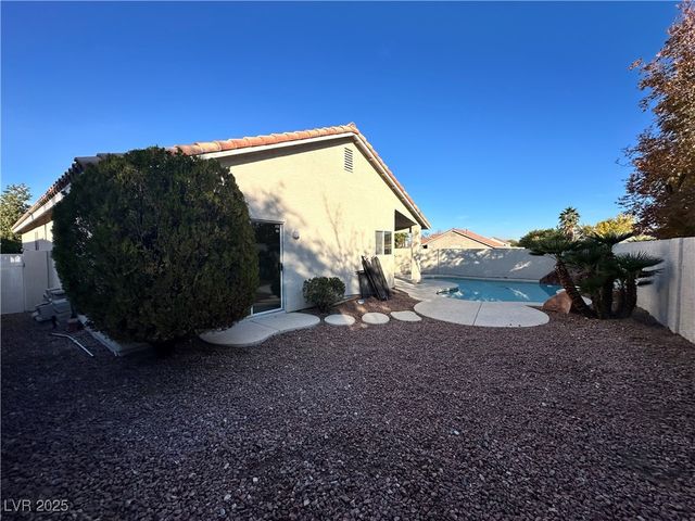 8001 Hesperides Avenue, Las Vegas, NV 89131