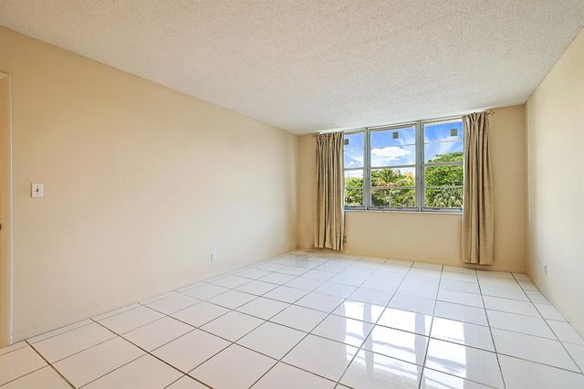 2121 N Ocean Boulevard 302e, Boca Raton, FL 33431