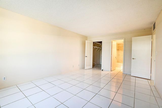 2121 N Ocean Boulevard 302e, Boca Raton, FL 33431