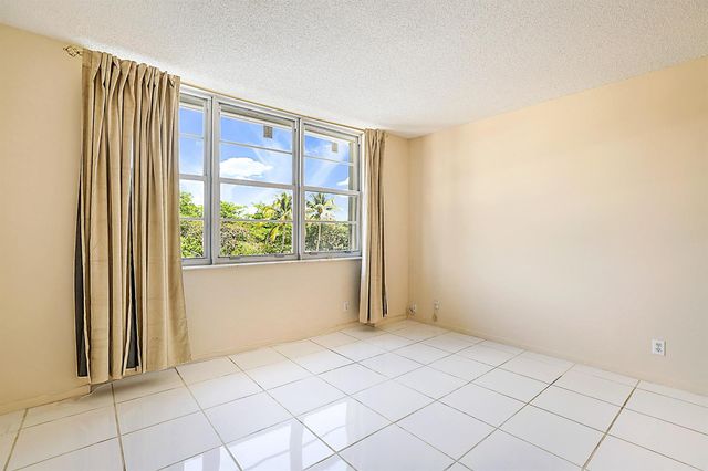 2121 N Ocean Boulevard 302e, Boca Raton, FL 33431