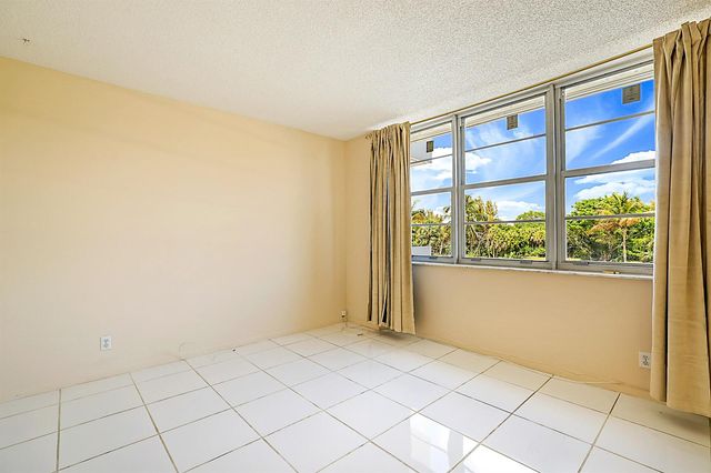 2121 N Ocean Boulevard 302e, Boca Raton, FL 33431