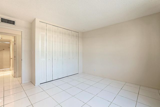 2121 N Ocean Boulevard 302e, Boca Raton, FL 33431