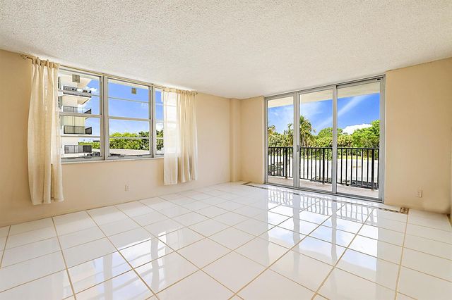 2121 N Ocean Boulevard 302e, Boca Raton, FL 33431