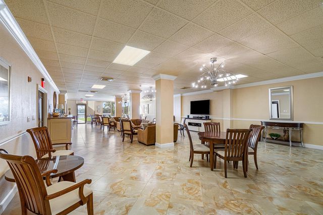 2121 N Ocean Boulevard 302e, Boca Raton, FL 33431